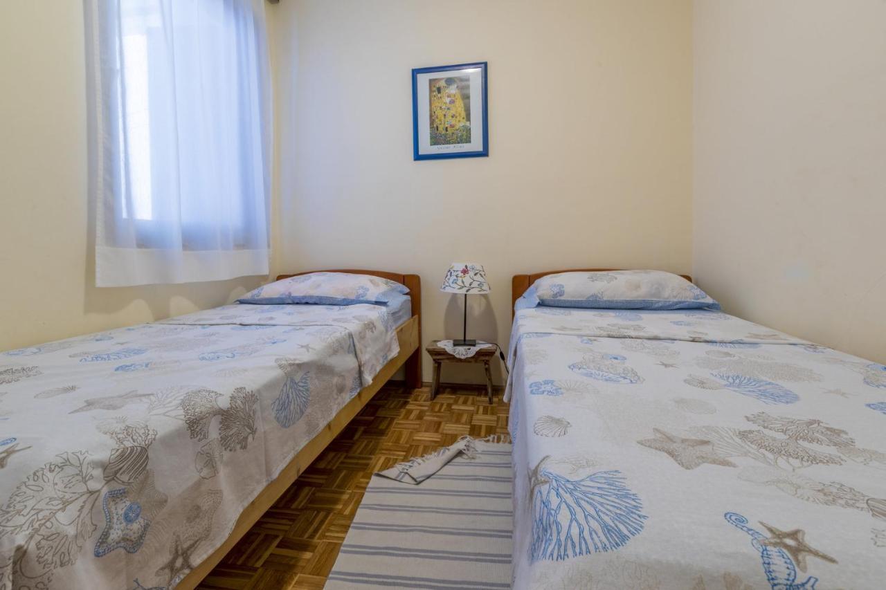 Appartement Hrusta à Crikvenica Extérieur photo